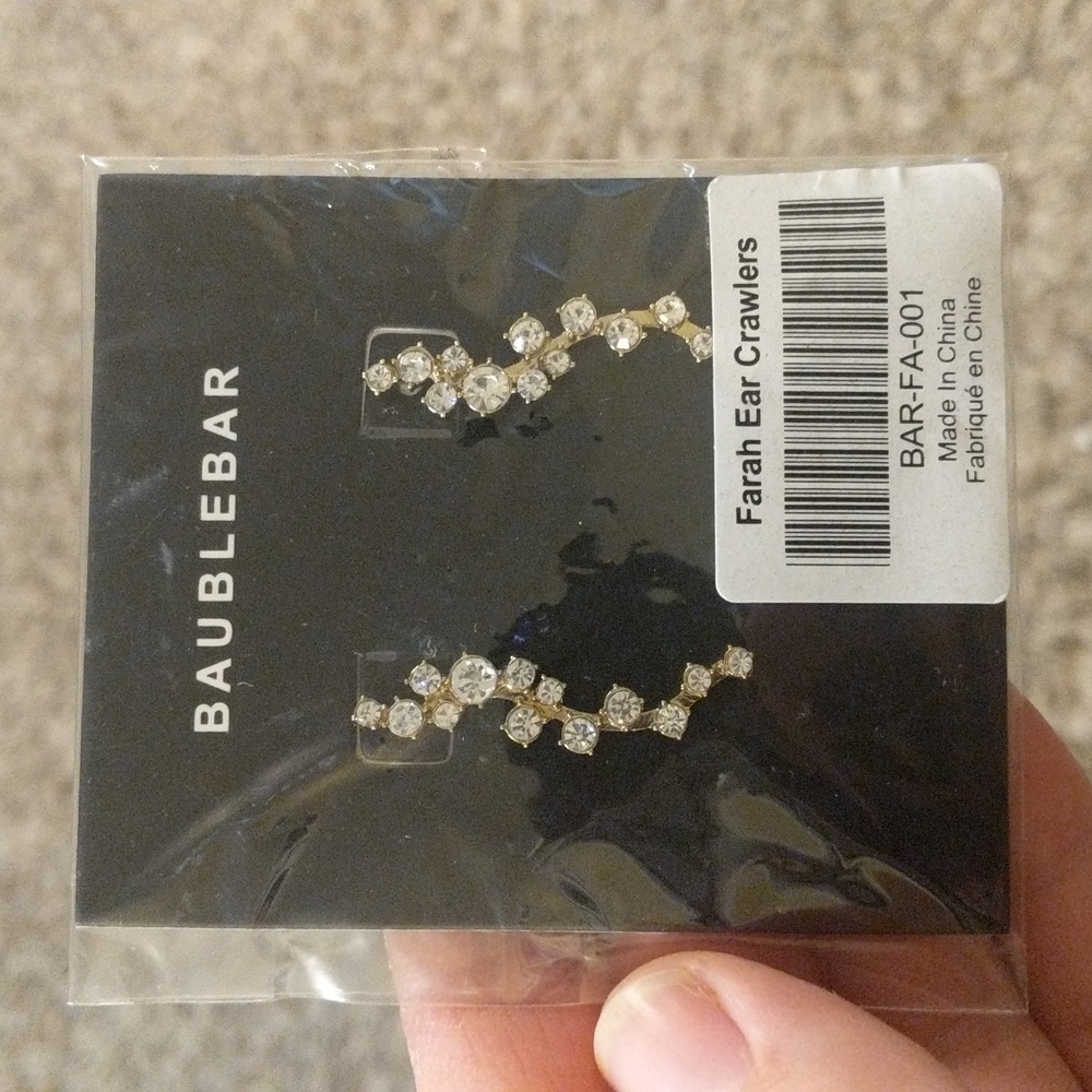 #.  NWT BAUBLEBAR FARAH EAR CRAWLERS.